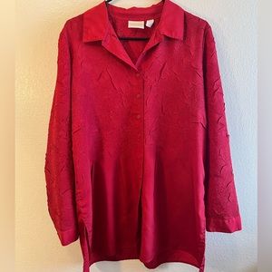 Chicos size 2 Womens Holiday Button Down Blouse 100% polyester, Long Sleeve